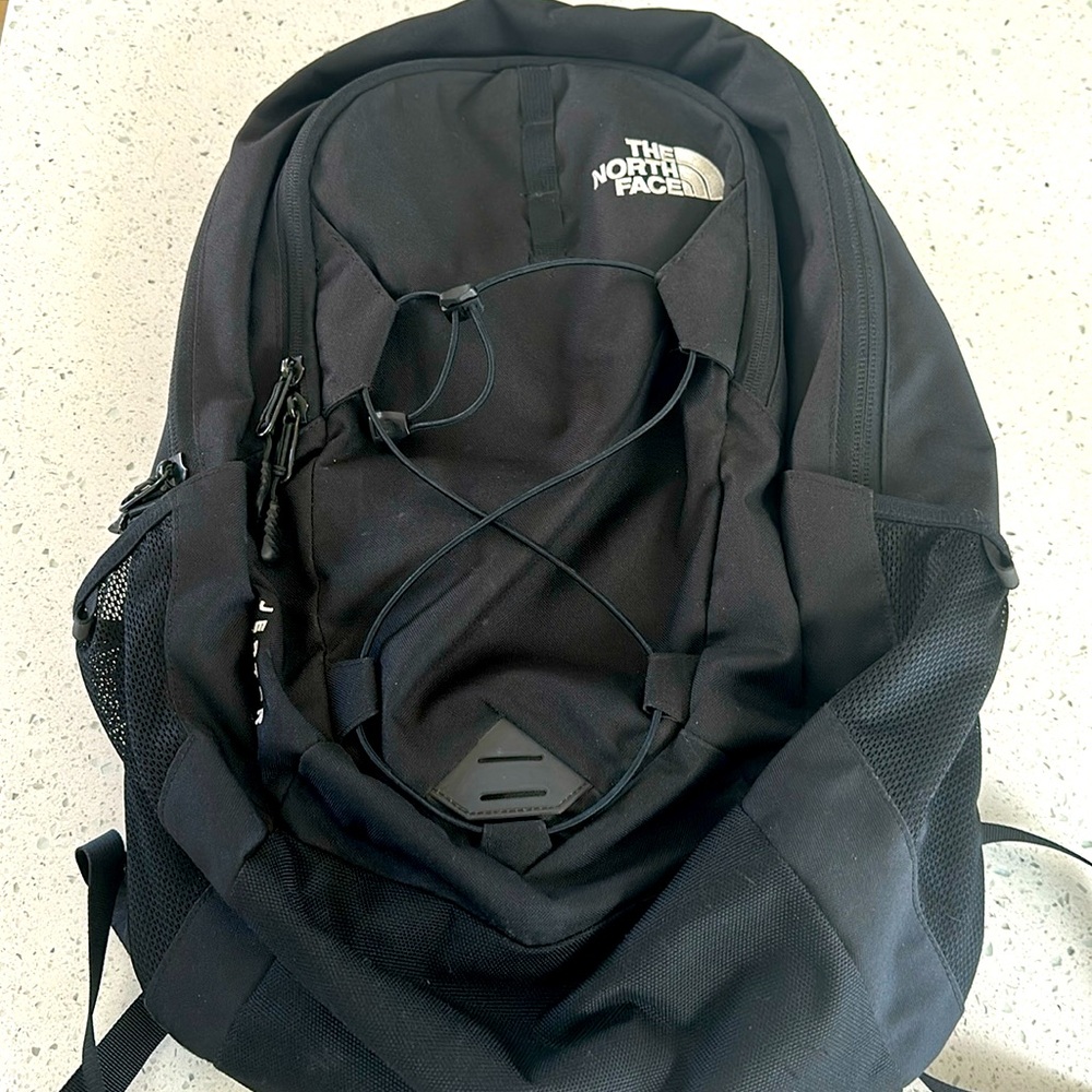 Like new North Face backpack-Black
